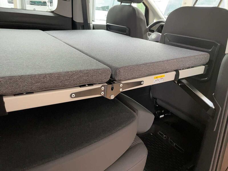 Volkswagen Caddy California 5-Sitzer Motor: 2.0 l TDI EU6 SCR 90 kW Getriebe: 6-Gang-Schal