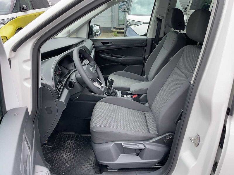 Volkswagen Caddy California 5-Sitzer Motor: 2.0 l TDI EU6 SCR 90 kW Getriebe: 6-Gang-Schal
