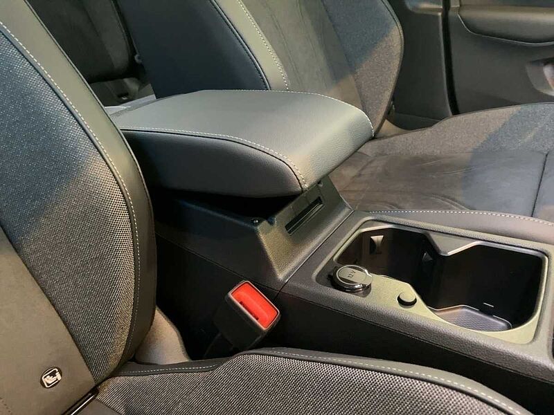 Volkswagen Golf Style 2.0 l TDI DSG