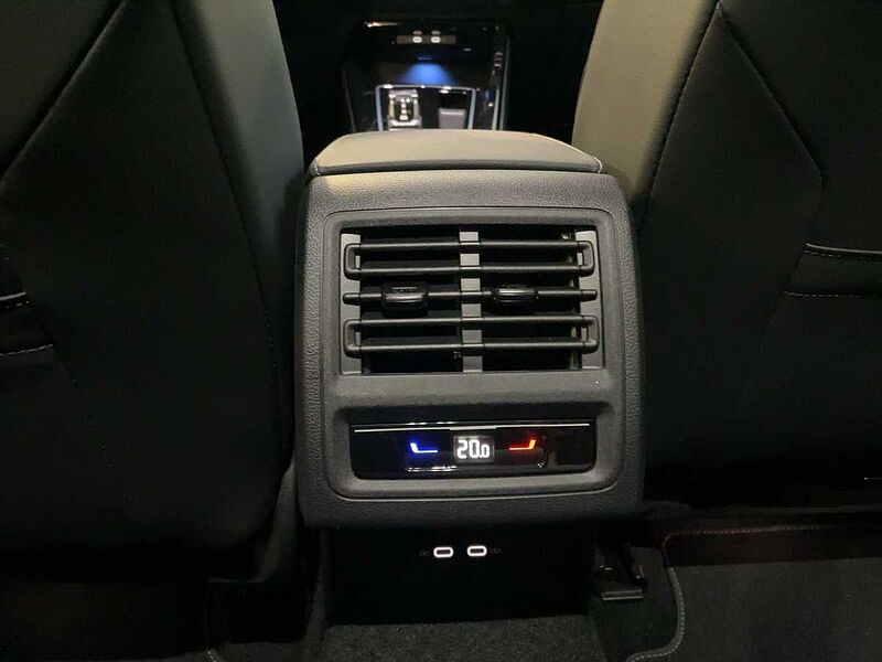 Volkswagen Golf Style 2.0 l TDI DSG
