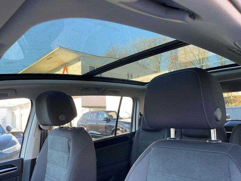 Volkswagen Touran Highline 2.0 l TDI DSG