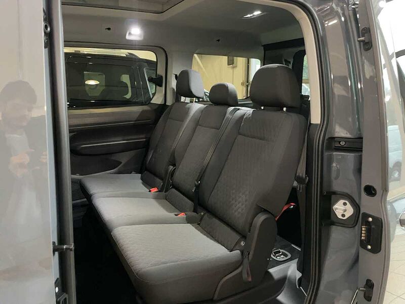 Volkswagen Caddy Maxi 7-Sitze Dark Label 1.5 TSI AHK ACC Dark Label