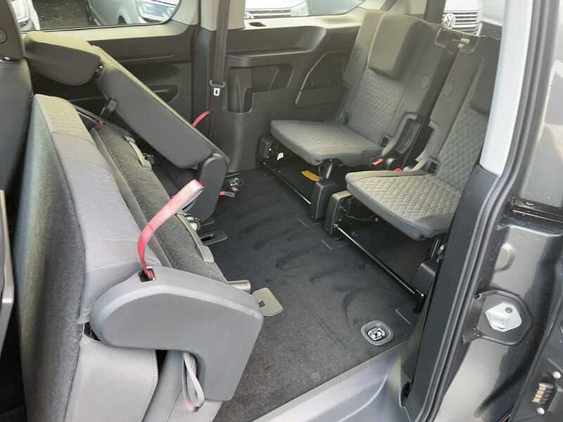 Volkswagen Caddy Maxi Dark Label 1.5 TSI 7-Sitze AHK Navi Dark Label