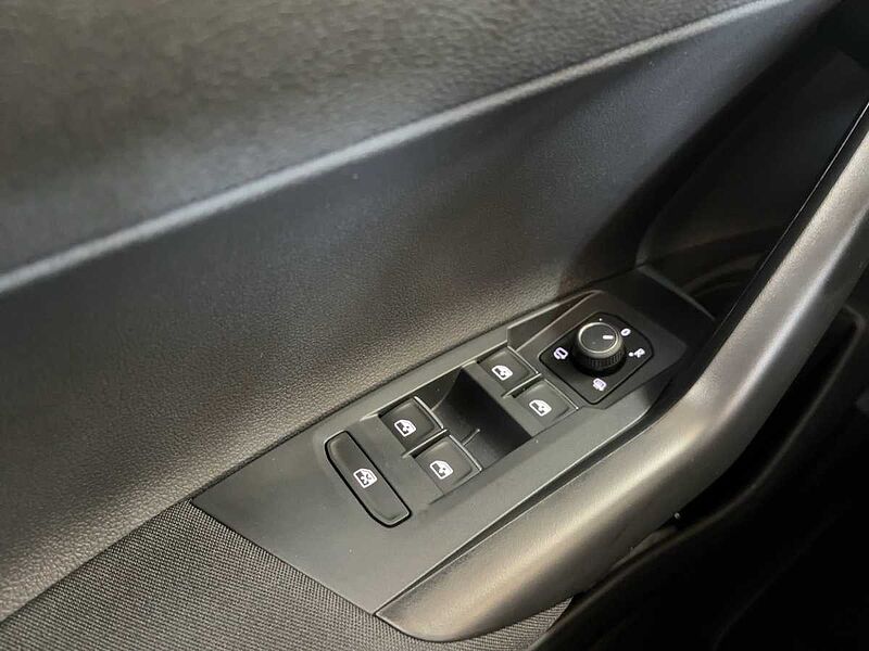 Volkswagen Polo R-Line 1.0 l TSI OPF DSG