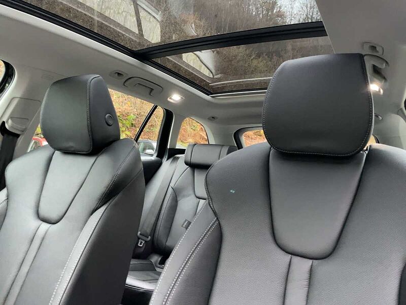 SKODA Octavia Combi 2.0 TDI W Selection AHK ACC Navi W Selection