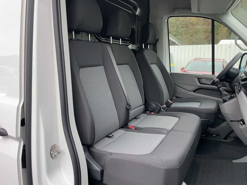Volkswagen Crafter 2.0 TDI Kasten 35 lang FWD Hochdach PDC Hochdach