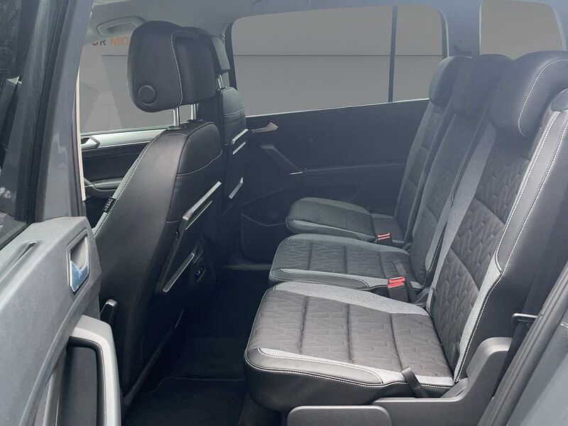 Volkswagen Touran BMT 1.5 TSI Comfortline LED AHK Navi ACC Comfortline