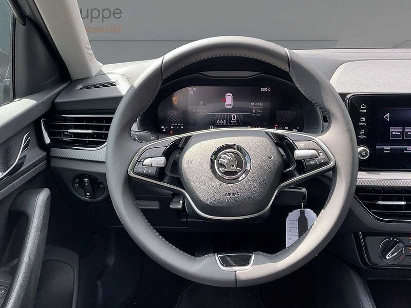 SKODA Kamiq 1.0 TSI Essence LM LED W-Paket PDC Essence