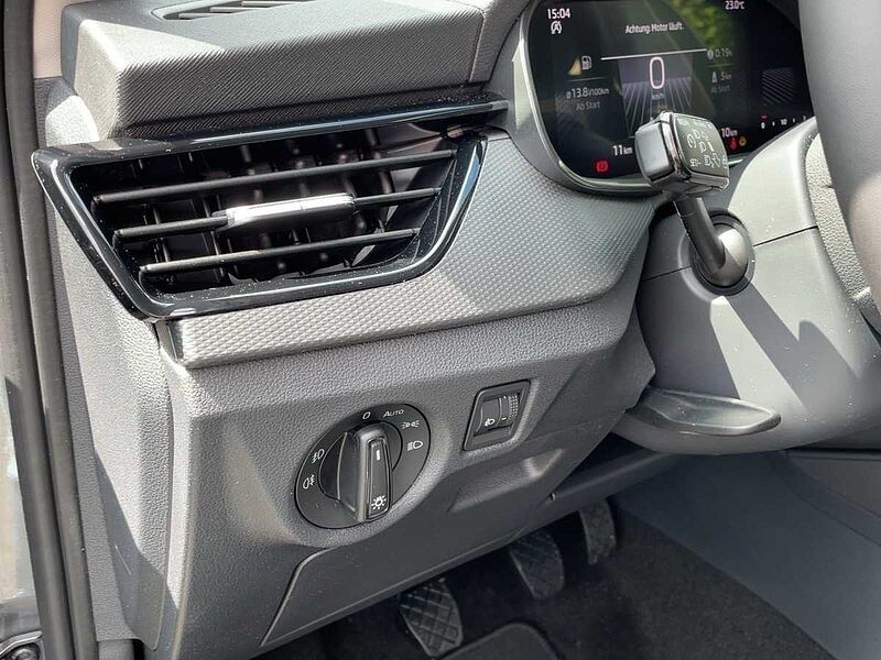 SKODA Kamiq 1.0 TSI Essence LM LED W-Paket PDC Essence