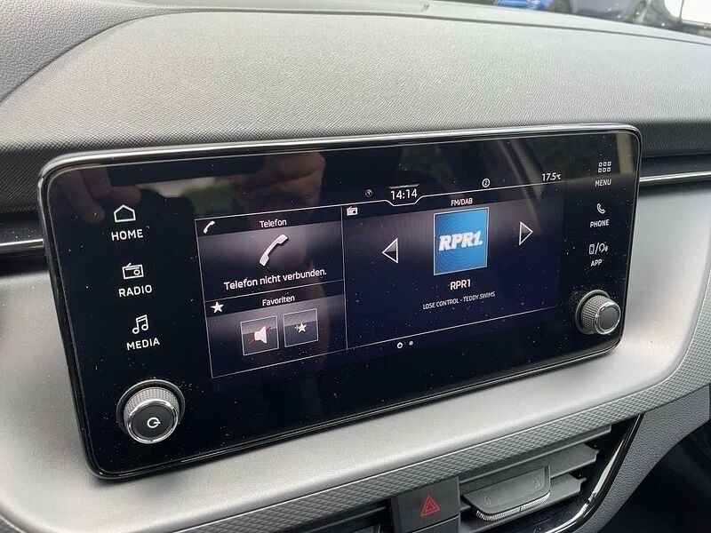 SKODA Kamiq 1.0 TSI Essence SpurH LED PDC LM SHZ Essence