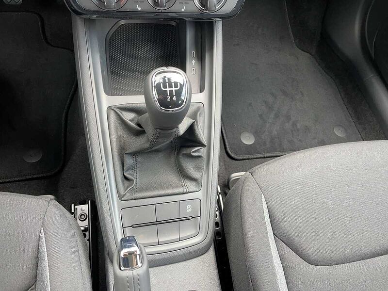 SKODA Kamiq 1.0 TSI Essence SpurH LED PDC LM SHZ Essence