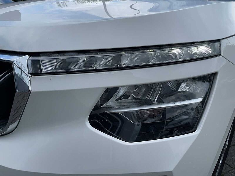 SKODA Kamiq 1.0 TSI Essence SpurH LED PDC LM SHZ Essence