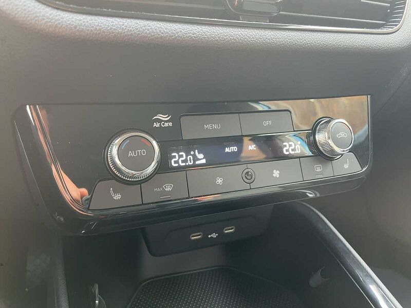SKODA Fabia 1.0 TSI Selection LED PDC Selection