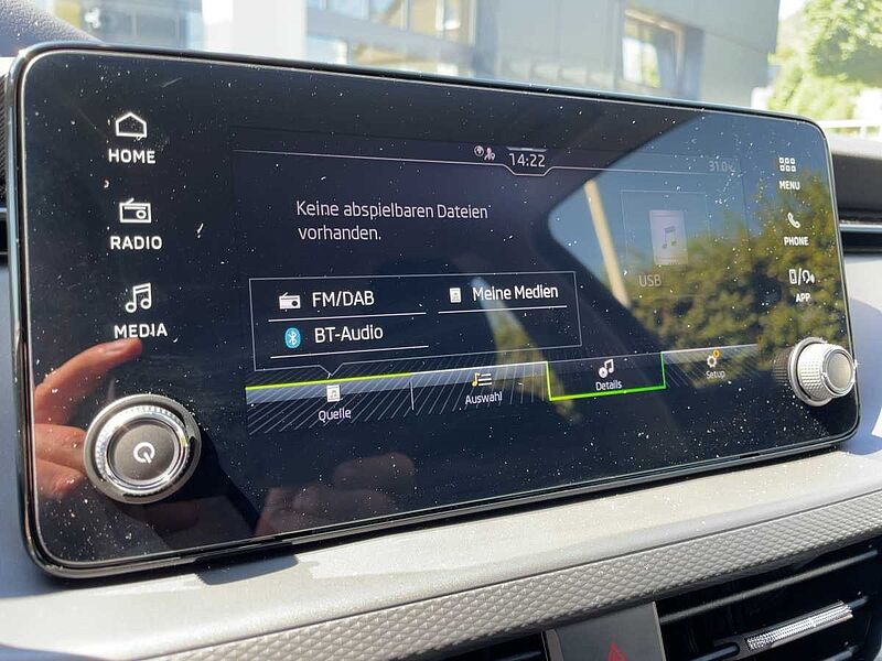 SKODA Kamiq 1.0 TSI Essence SpurH LED PDC LM SHZ Essence