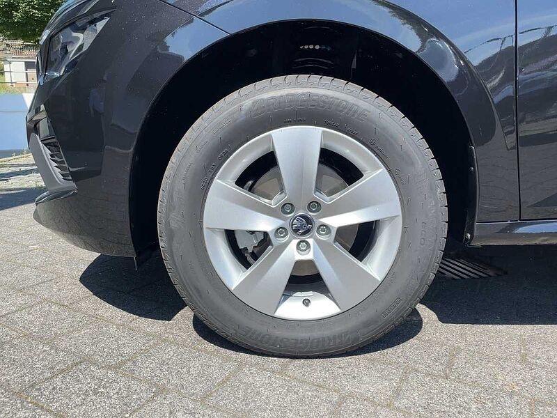 SKODA Kamiq 1.0 TSI Essence SpurH LED PDC LM SHZ Essence