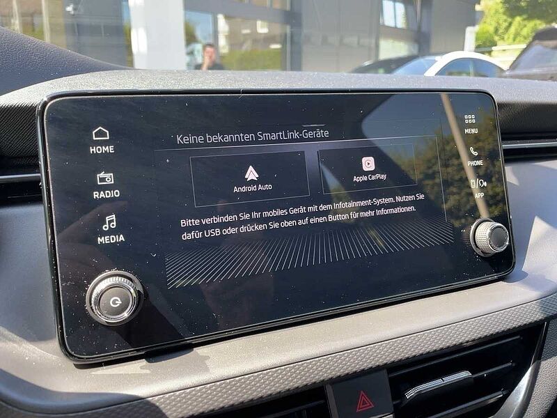 SKODA Kamiq 1.0 TSI Essence SpurH LED PDC LM SHZ Essence