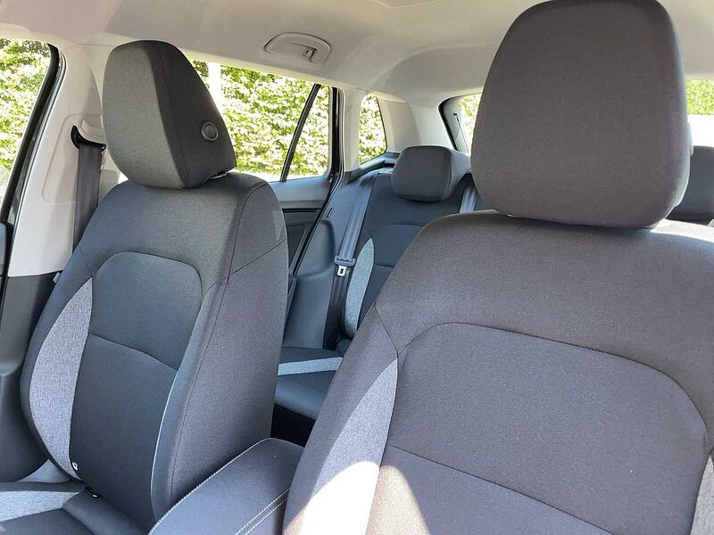 SKODA Kamiq 1.0 TSI Essence SpurH LED PDC LM SHZ Essence
