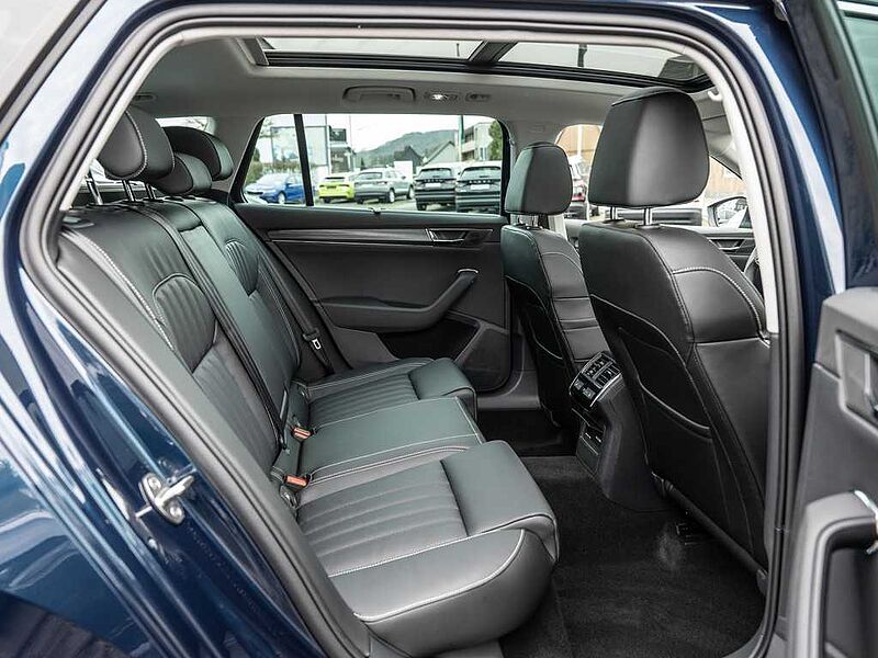 SKODA Superb Combi 2.0 TDI Style ACC Pano > UPE 61.860€ Style