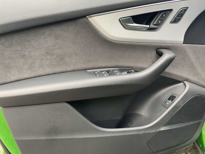 Audi SQ8 4.0 quattro TFSI ACC AHK Virt Navi PDC HUD TFSI