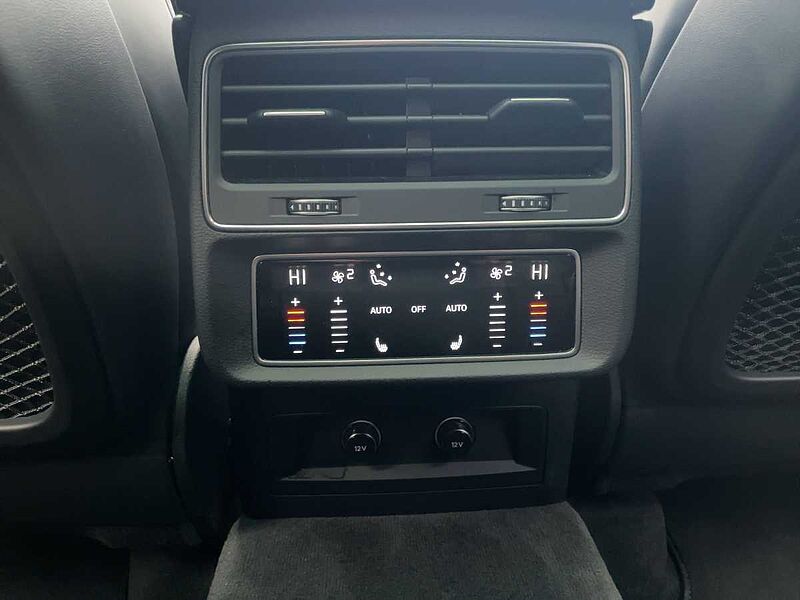 Audi SQ8 4.0 quattro TFSI ACC AHK Virt Navi PDC HUD TFSI