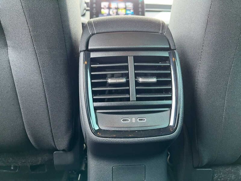 SKODA Scala 1.0 TSI Selection ACC Navi Virt LED PDC Selection