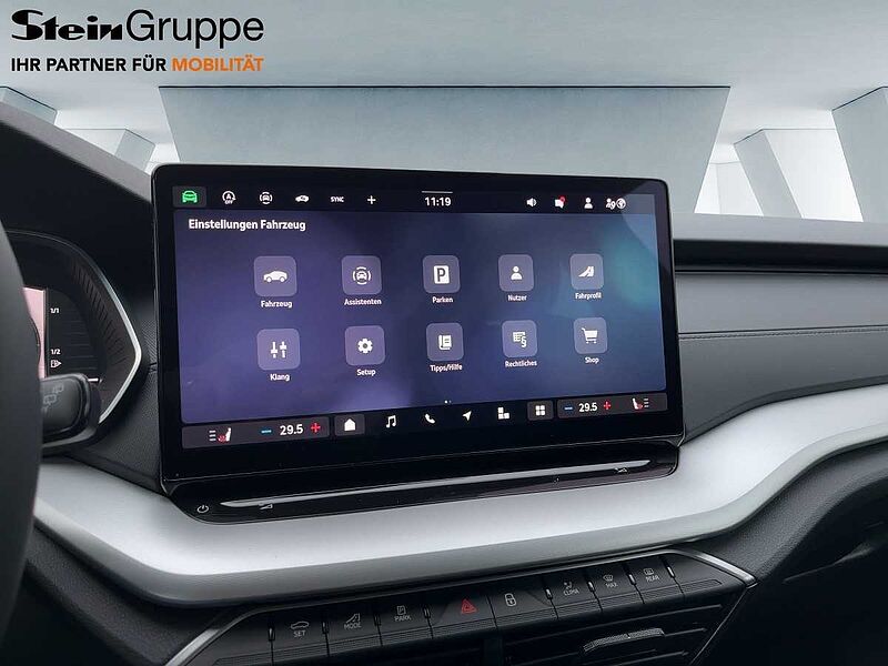 SKODA Octavia Combi 110kW 2.0 TDI Selection AHK Navi W