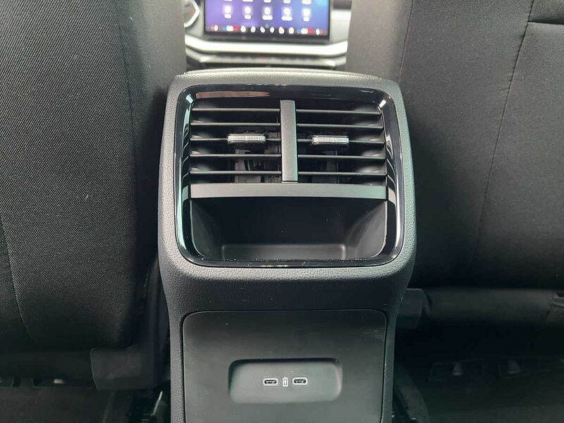 SKODA Octavia Combi 110kW 2.0 TDI Selection AHK Navi W