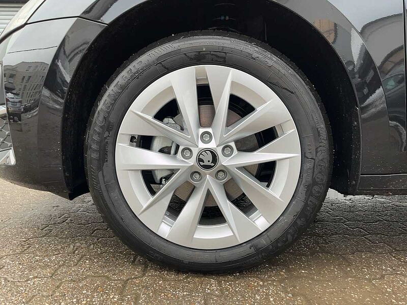SKODA Octavia Combi 110kW 2.0 TDI Selection AHK ACC W