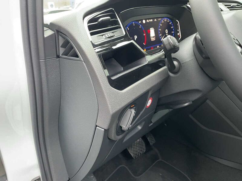 Volkswagen Touran 2.0 TDI BMT Highline AHK Navi ACC Virt Highline