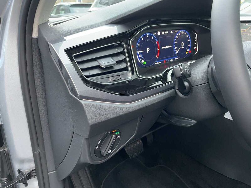 Volkswagen Polo VI 1.0 TSI Style AHK ACC Virt Navi CarPlay Style