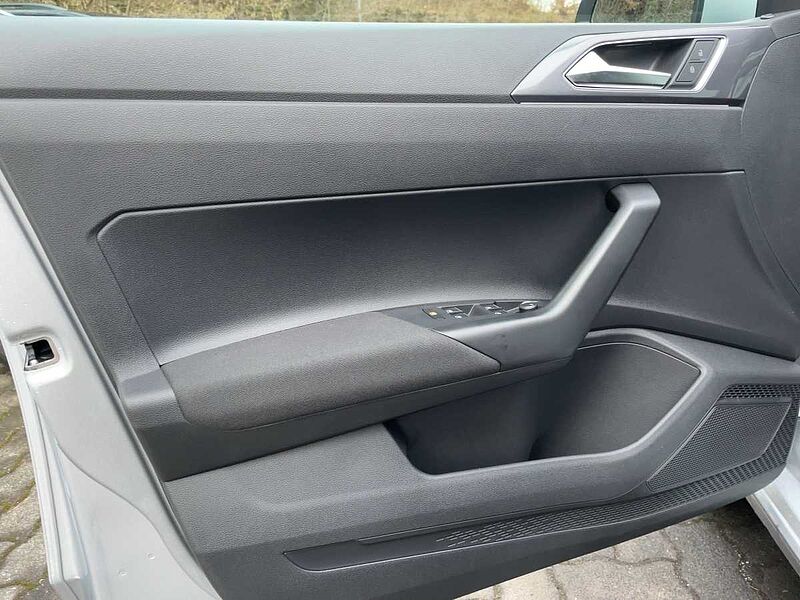 Volkswagen Polo VI 1.0 TSI Style AHK ACC Virt Navi CarPlay Style