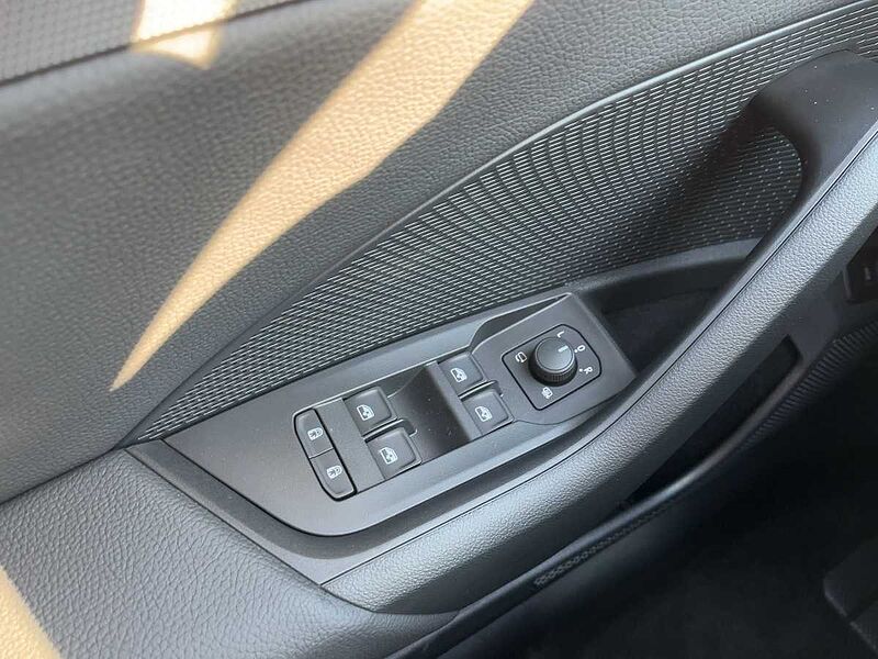 SKODA Octavia Combi 110kW 2.0 TDI Selection ACC Navi W