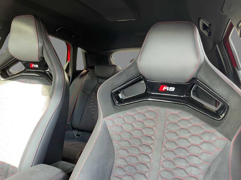 Audi RS 3 Sportback 2.5 quatt. TFSI schale/carb/sono RS3