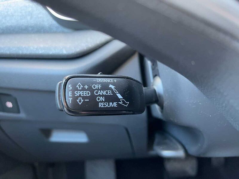 SKODA Octavia Combi 110kW 2.0 TDI Selection ACC Navi W