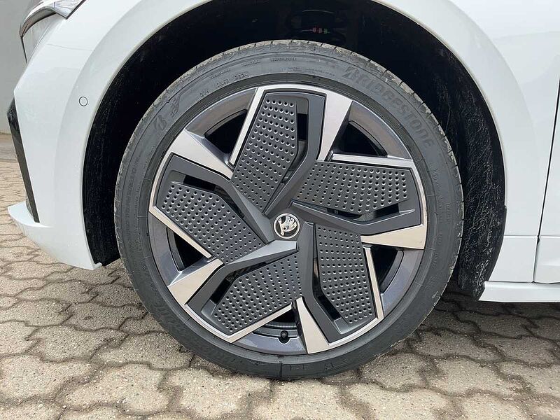 SKODA Enyaq RS Lounge AHK ACC LED Navi HUD Matrix 360