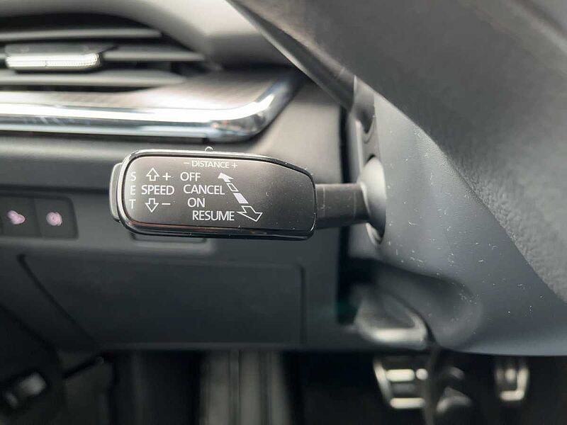SKODA Enyaq RS Lounge AHK ACC LED Navi HUD Matrix 360