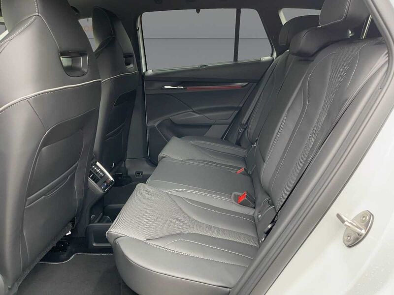 SKODA Enyaq RS Lounge AHK ACC LED Navi HUD Matrix 360