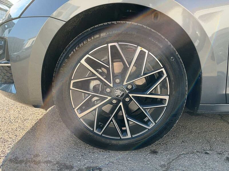 SKODA Octavia Combi 110kW 2.0 TDI Selection ACC Navi W