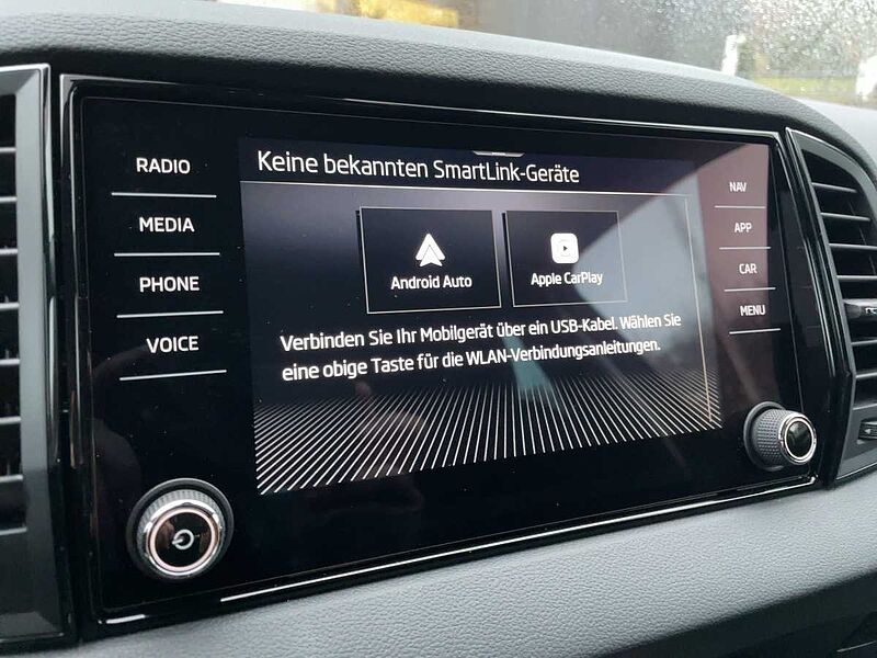 SKODA Karoq 1.5 TSI ACT Selection ACC Navi Virt LED