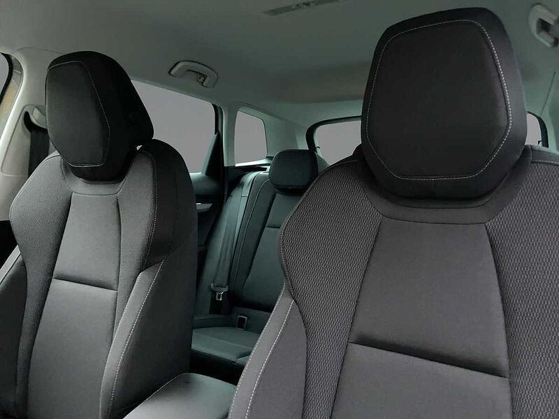 SKODA Karoq 1.5 TSI ACT Selection ACC Navi Virt LED