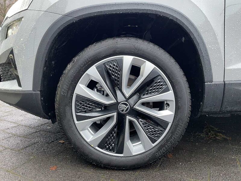 SKODA Karoq 1.5 TSI ACT Selection ACC Navi Virt LED