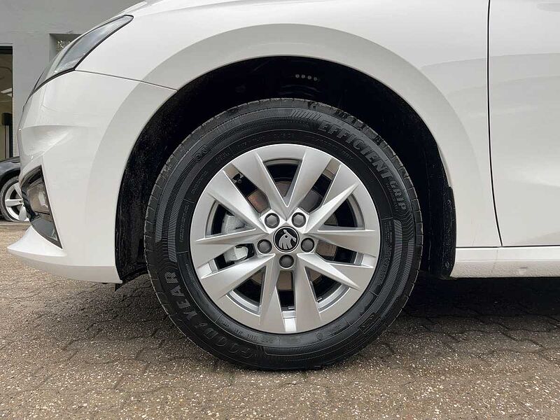 SKODA Fabia 1.0 TSI Selection LED PDC