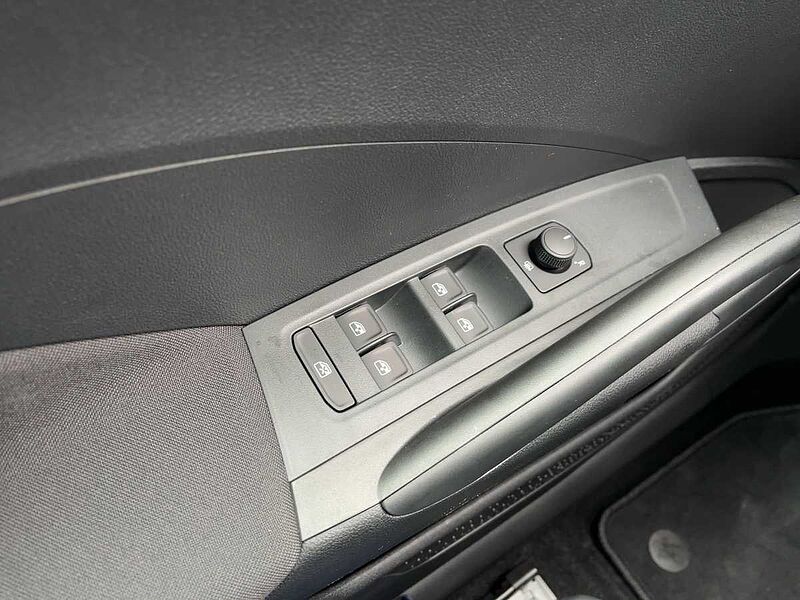 SKODA Fabia 1.0 TSI Selection LED PDC