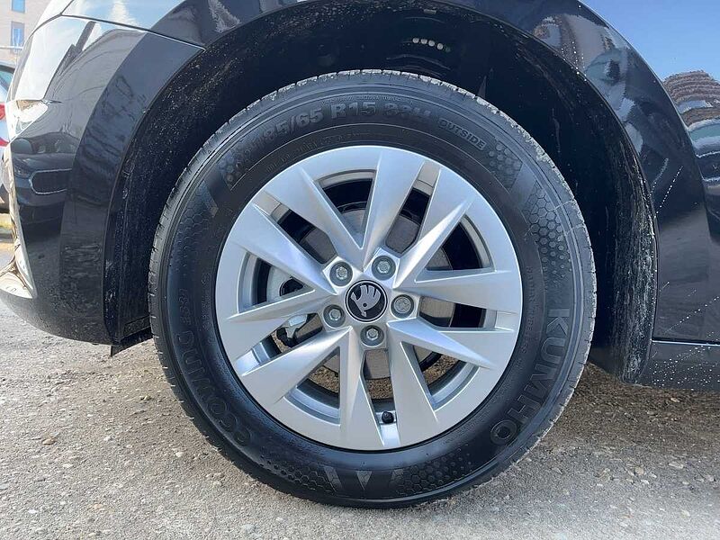SKODA Fabia 1.0 TSI Selection LED PDC