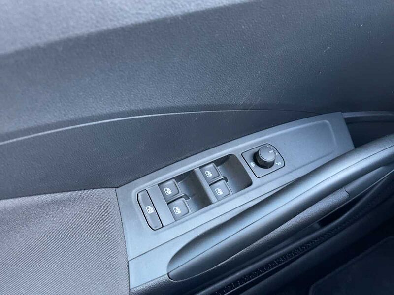 SKODA Fabia 1.0 TSI Selection LED PDC