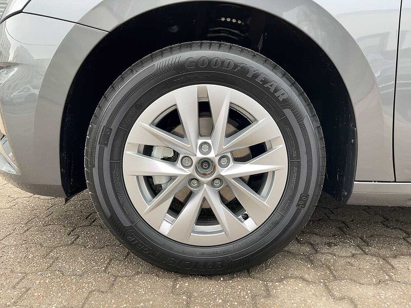 SKODA Fabia 1.0 TSI Selection LED PDC