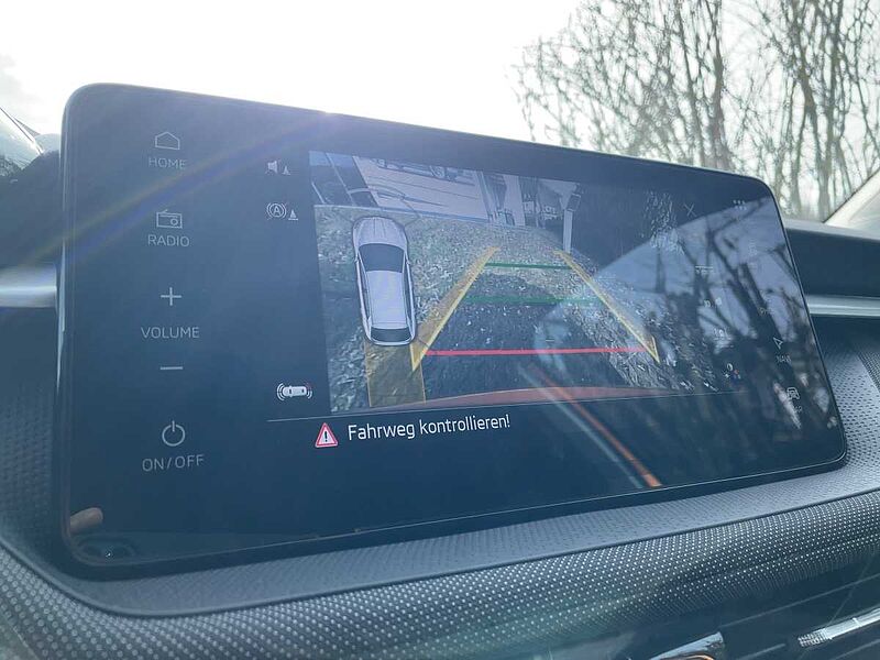 SKODA Fabia 1.0 TSI Selection ACC Navi Virt LED PDC