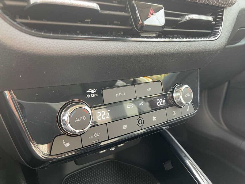 SKODA Fabia 1.0 TSI Selection ACC Navi Virt LED PDC