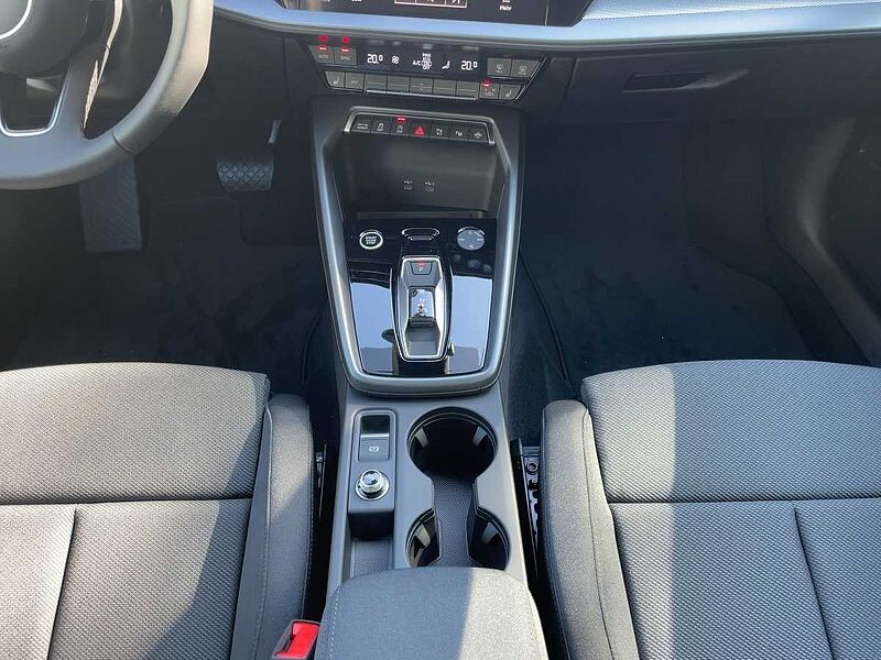 Audi A3 Limousine advanced S tronic LED APP 19ZOLL
