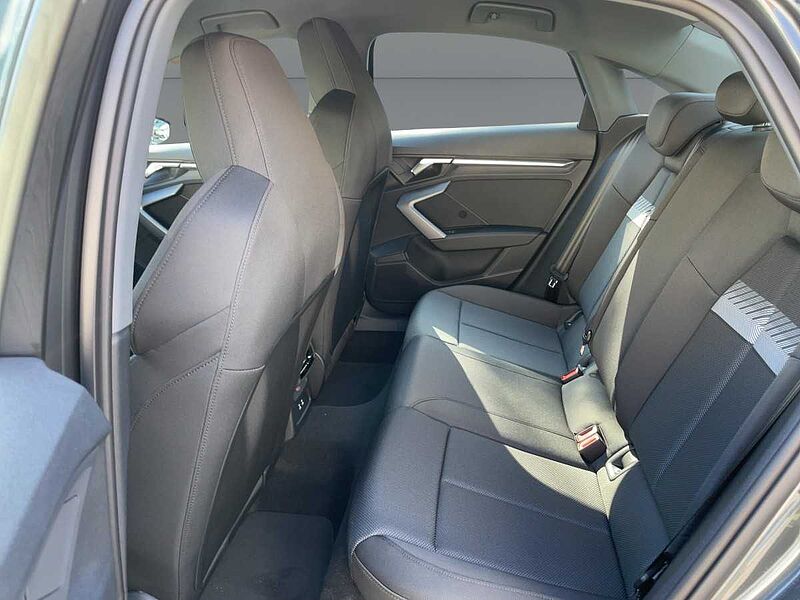 Audi A3 Limousine advanced S tronic LED APP 19ZOLL